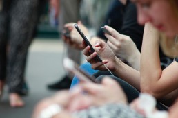 Smartphones zijn verslavend volgens onderzoek naar concentratie. - The Focus Academy